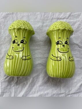 Vintage Anthropomorphic Celery Salt & Pepper Shakers Set Green Kitsch MCM Japan